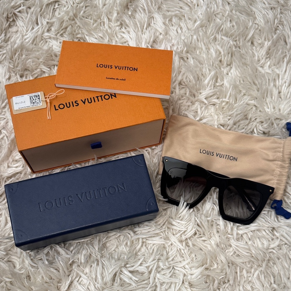 Louis Vuitton La Grande Bellezza Sunglasses with Case